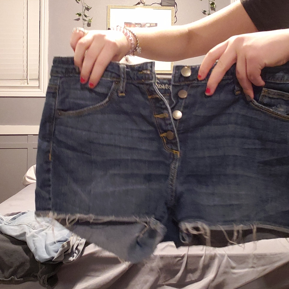 mid washed jean shorts
